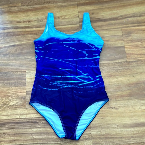 Bathing suit - Picture 1 of 2